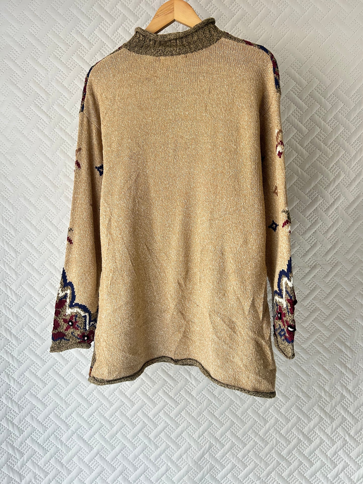Embroidered beige pullover
