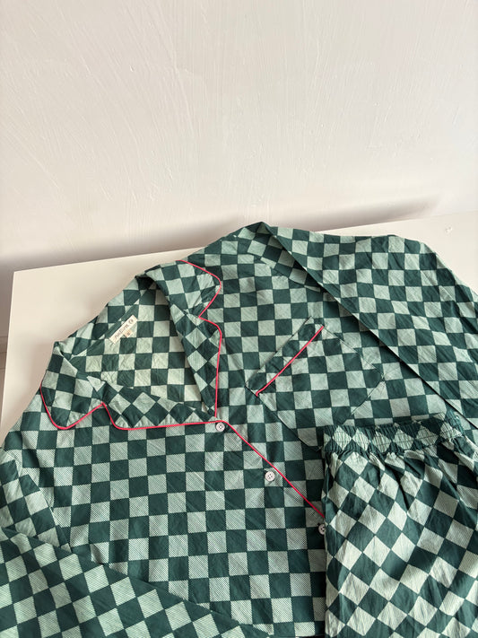 Box checkered green nightsuit with pants