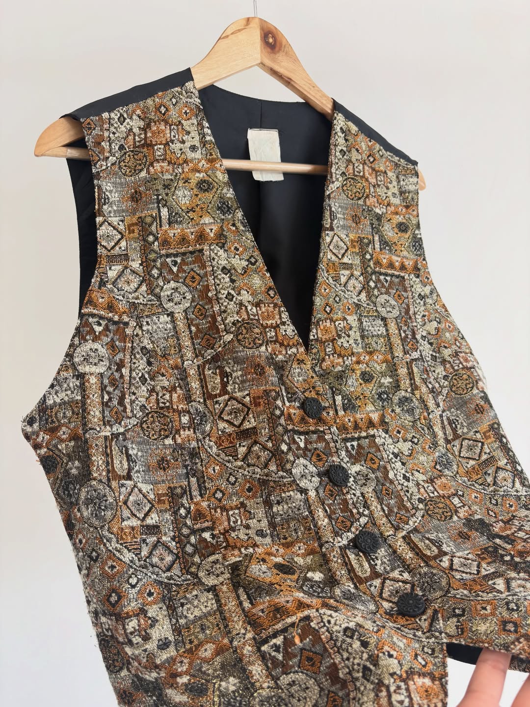 Jacquard Shimmery Vest
