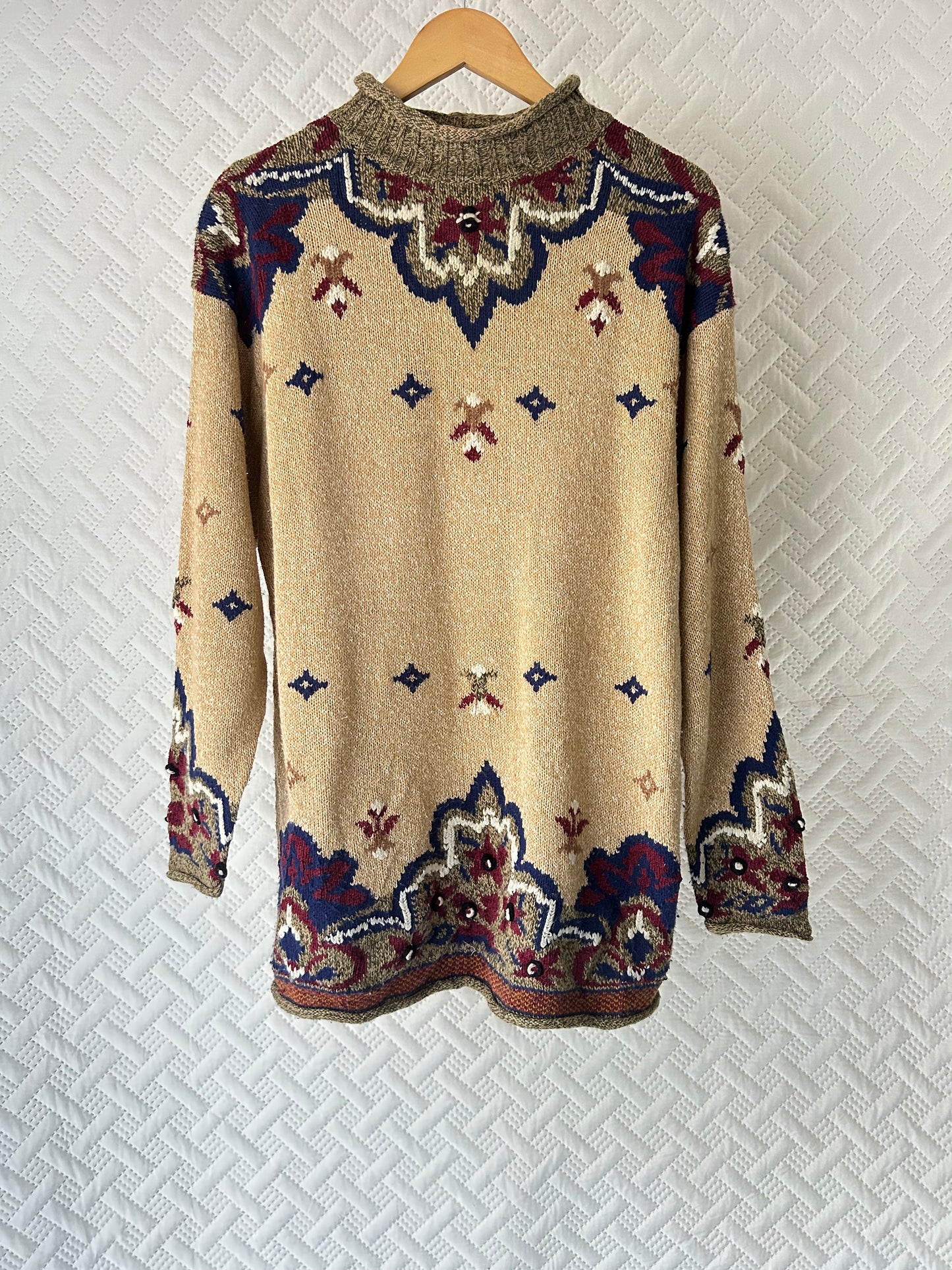 Embroidered beige pullover