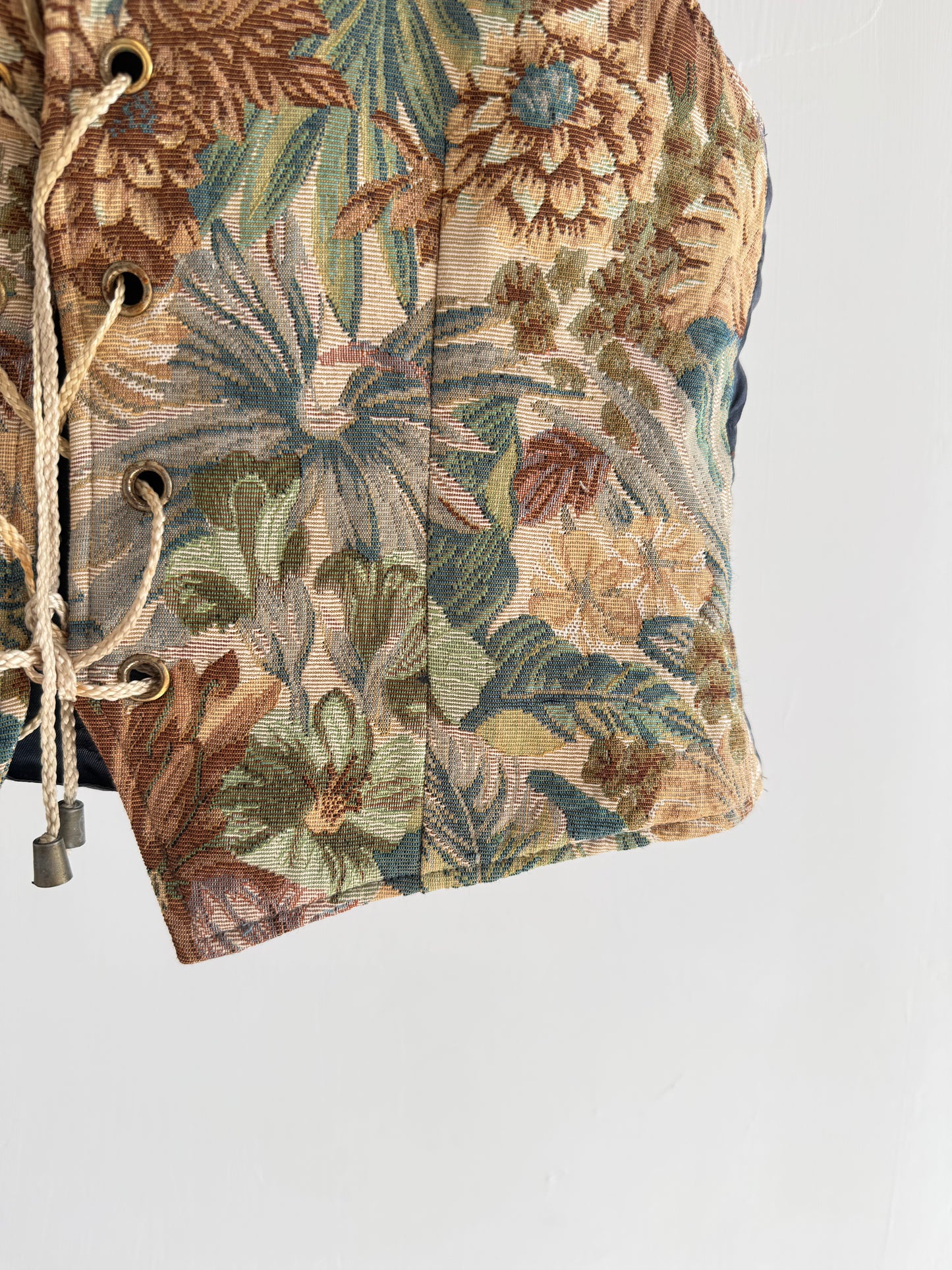 Biege Floral Tapestry Vest