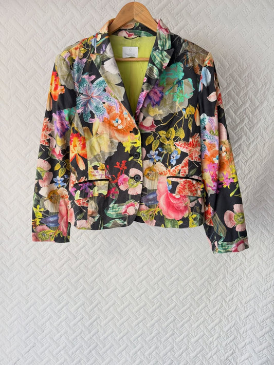 Floral printed blazer