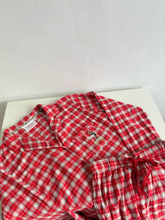 Red checkered nightsuit