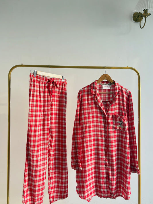 Red checkered nightsuit