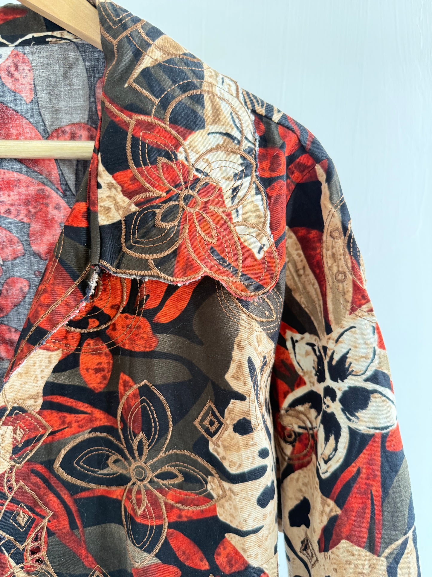Schifli Embroidered Jacket/Shrug