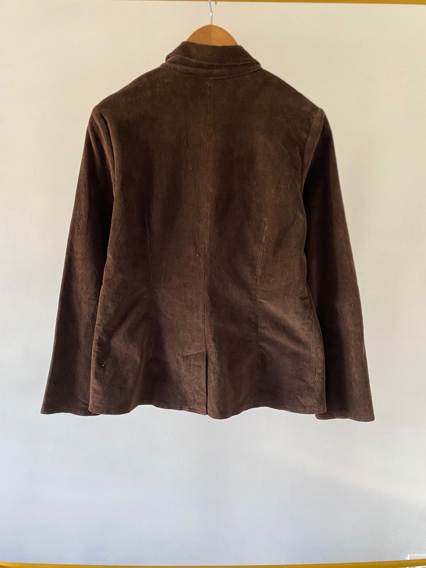 Embroidered velvety blazer