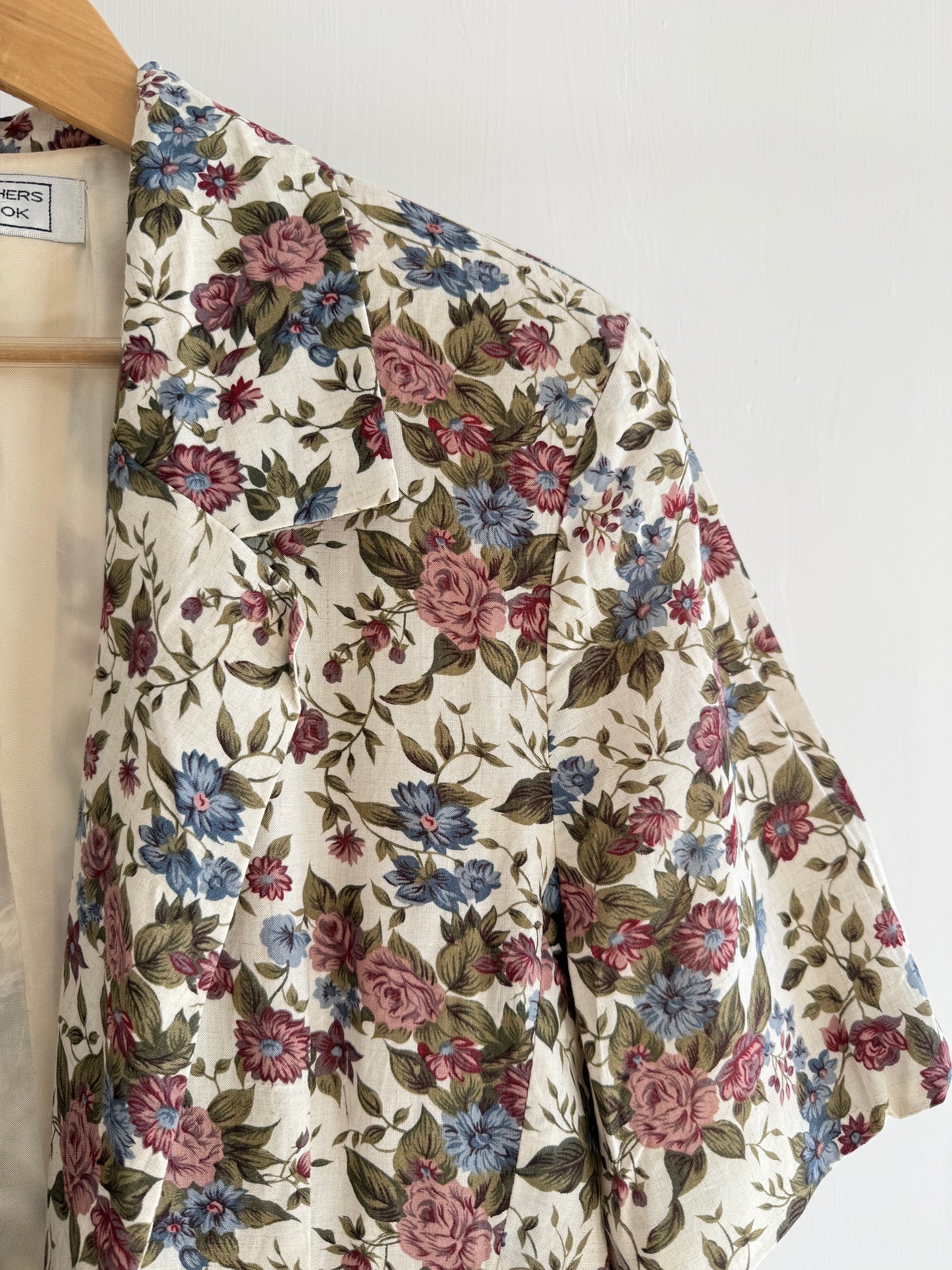 Floral vintage blazer top