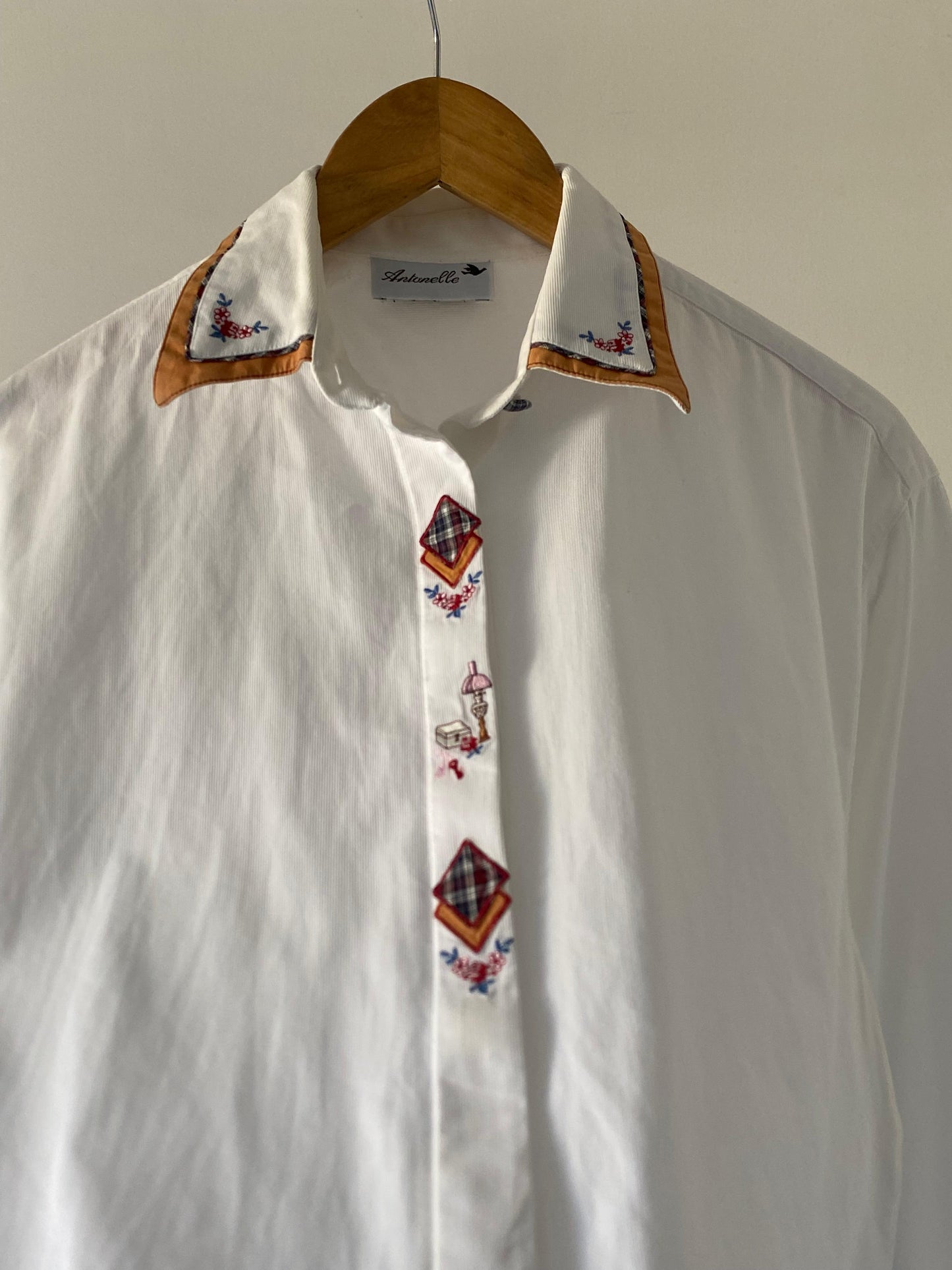Embroidered shirt